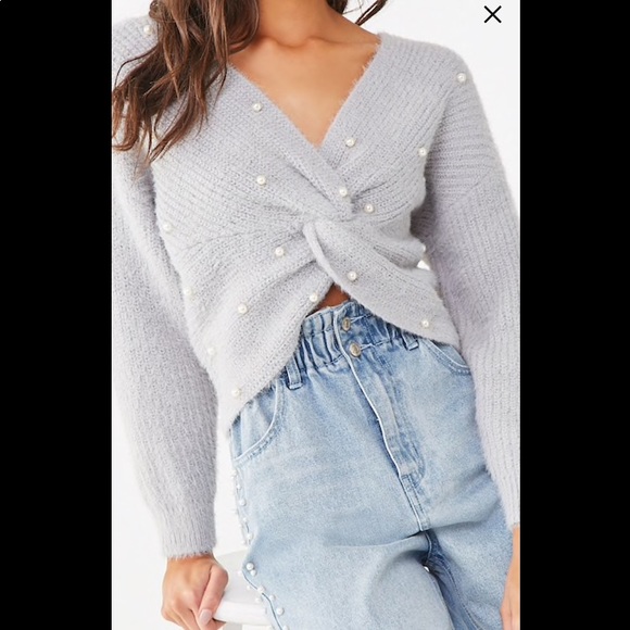 Forever 21 Sweaters - ⚡️Host Pick⚡️ Forever 21 Winter Collection Sweater